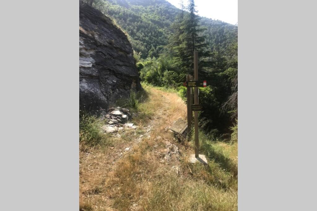 Alloggio U Sportegu Da E Monti A Giaia Badalucco Exterior photo
