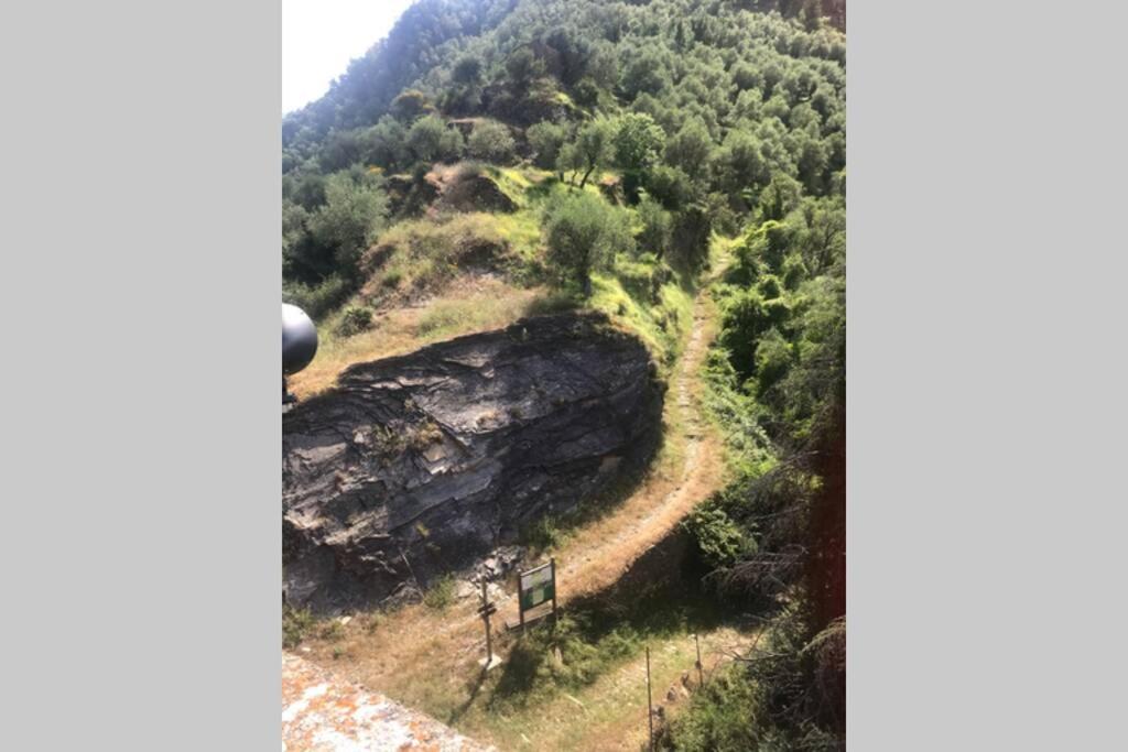 Alloggio U Sportegu Da E Monti A Giaia Badalucco Exterior photo