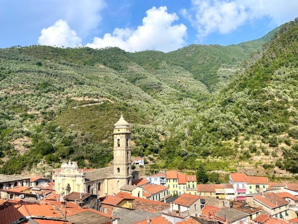 Alloggio U Sportegu Da E Monti A Giaia Badalucco Exterior photo