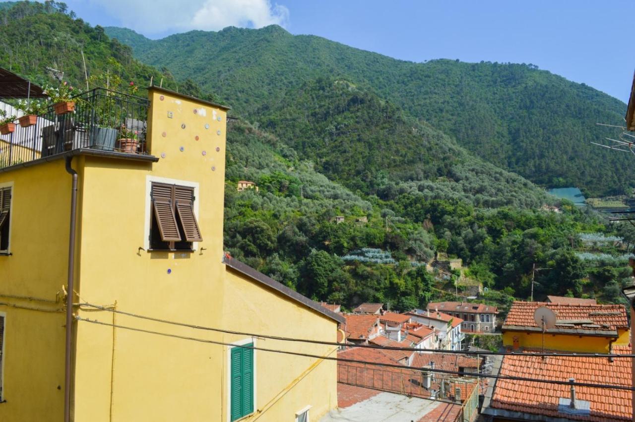 Alloggio U Sportegu Da E Monti A Giaia Badalucco Exterior photo